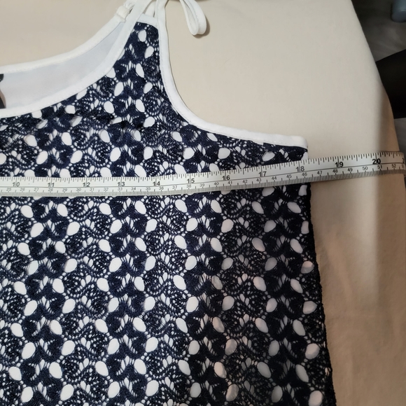 Design Lab lace tank. S. Navy. - Picture 4 of 6